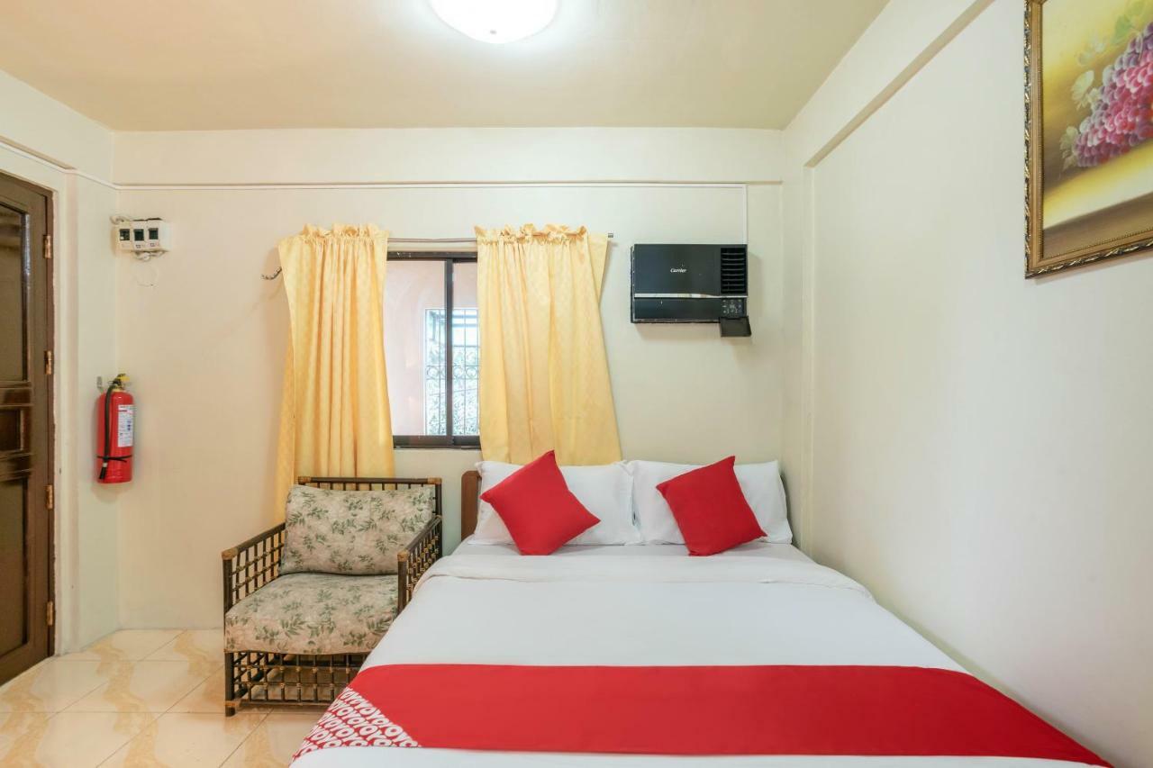 Conrado'S Apartelle Paranaque City Dış mekan fotoğraf