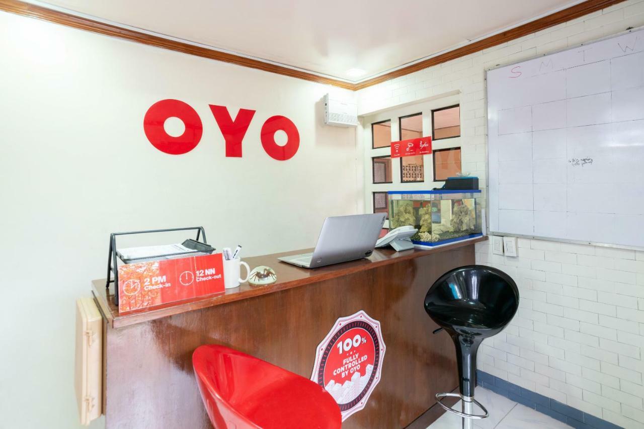 Conrado'S Apartelle Paranaque City Dış mekan fotoğraf