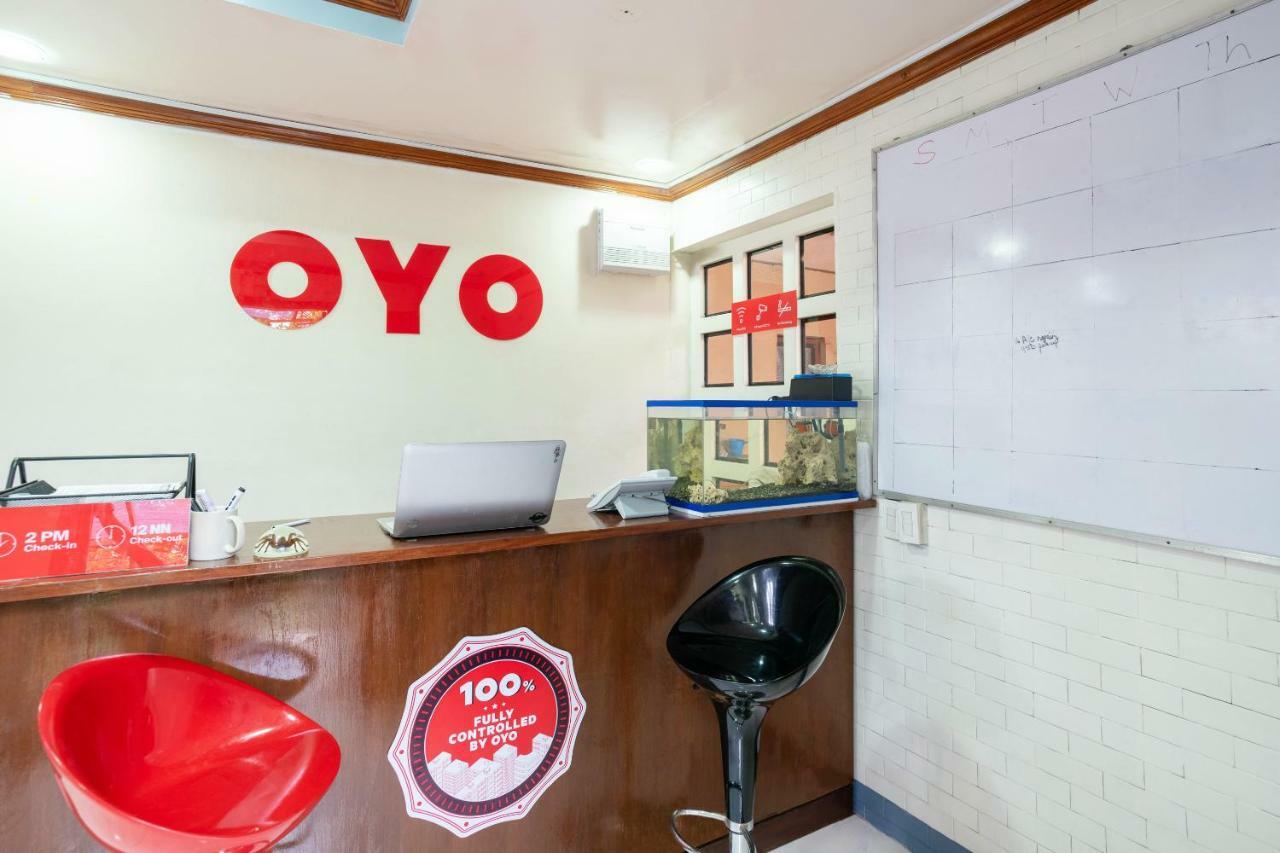 Conrado'S Apartelle Paranaque City Dış mekan fotoğraf