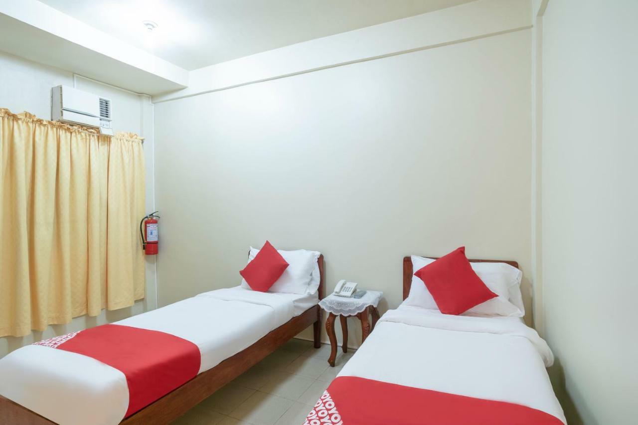 Conrado'S Apartelle Paranaque City Dış mekan fotoğraf